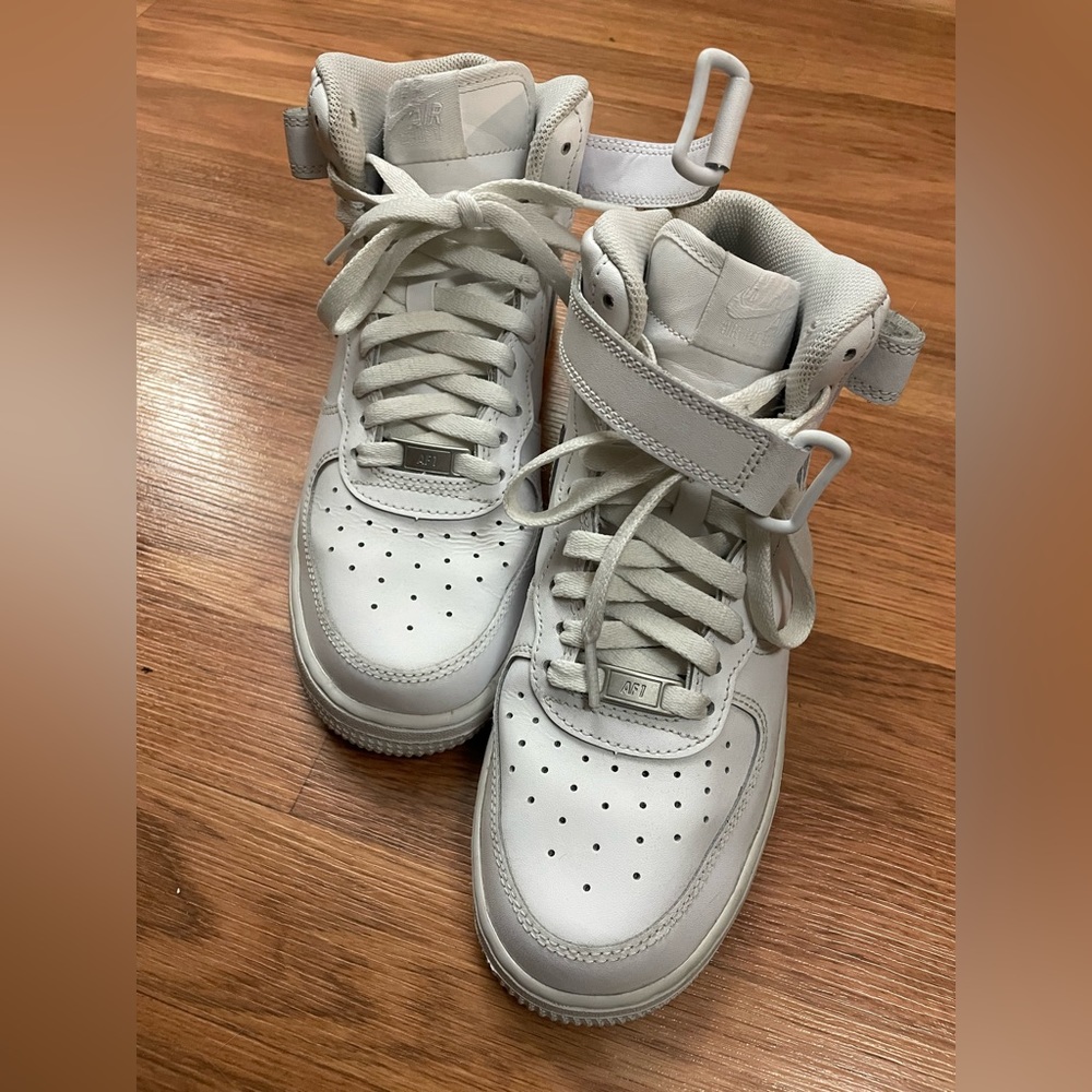 Air Force 1 Mid